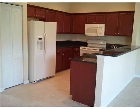 156 SW Otter Run Pl, Stuart, FL 34997 photo 2