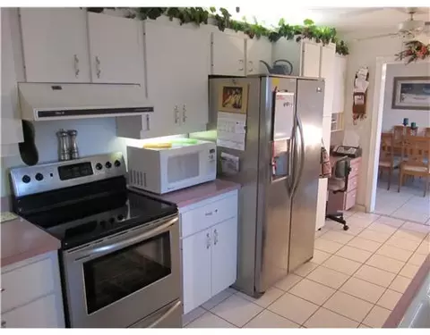 519 E Whitney Cir, Jupiter, FL 33458 photo 5