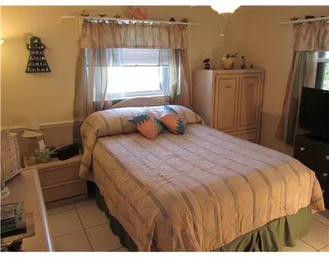 519 E Whitney Cir, Jupiter, FL 33458 photo 7