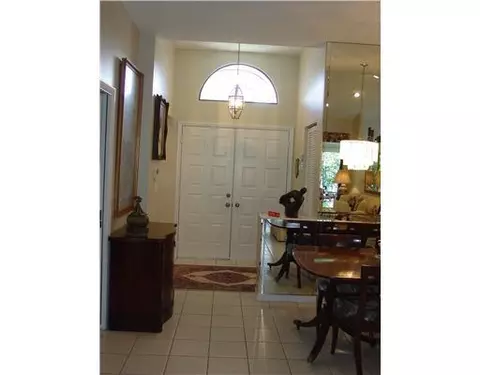 8331 Leeway Ln, Boynton Beach, FL 33436 photo 2