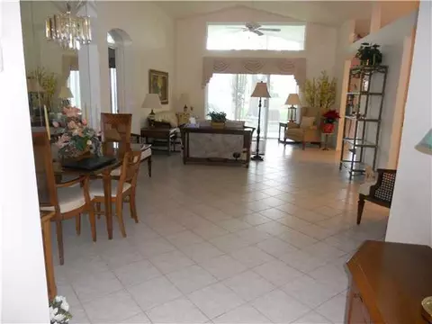 7273 Modena Dr, Boynton Beach, FL 33437 photo 2