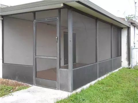 2224 SE Washington St, Stuart, FL 34997 photo 3