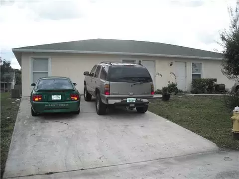 2998 SE Delmar St, Stuart, FL 34997 photo 1