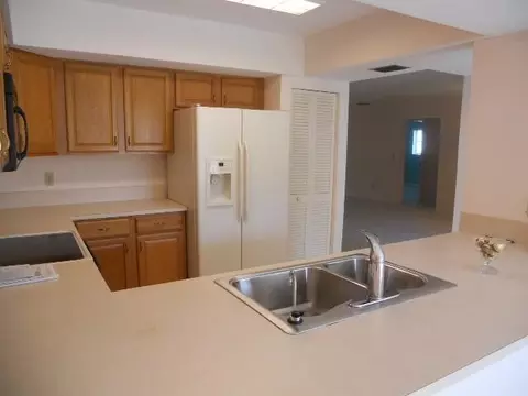 2852 SE Fairway, Stuart, FL 34997 photo 7