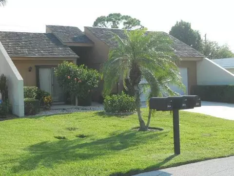 2852 SE Fairway, Stuart, FL 34997 photo 1