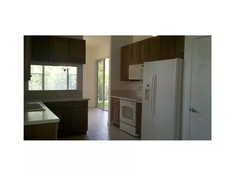 427 SE Walking Path, Stuart, FL 34997 photo 2