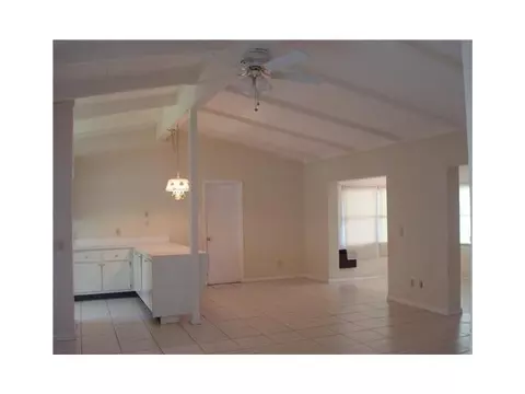 323 Winnachee Dr, Stuart, FL 34994 photo 5