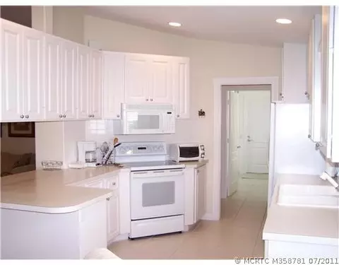 3324 Fairway E, Stuart, FL 34997 photo 10