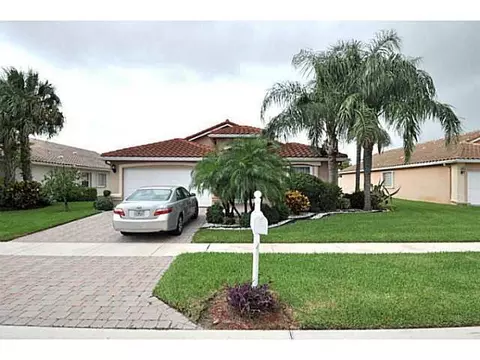 7673 Caprio Dr, Boynton Beach, FL 33472 photo 2