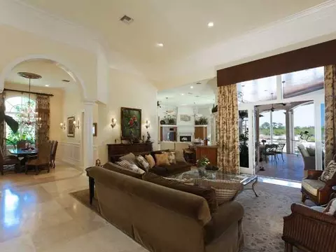 219 Commodore Dr, Jupiter, FL 33477 photo 3
