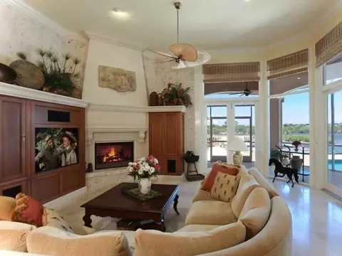 219 Commodore Dr, Jupiter, FL 33477 photo 4
