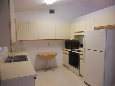 6790 SE Lillian Ct, Stuart, FL 34997 photo 5