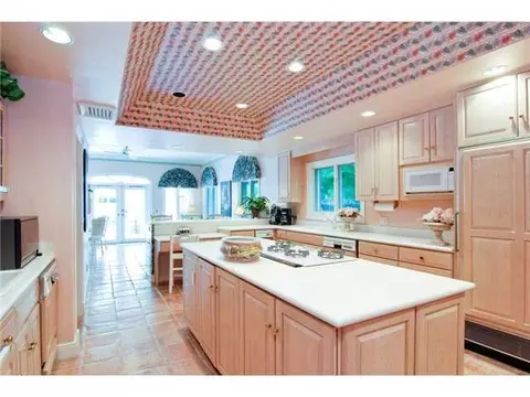 124 Cocoanut Row, Palm Beach, FL 33480 photo 3