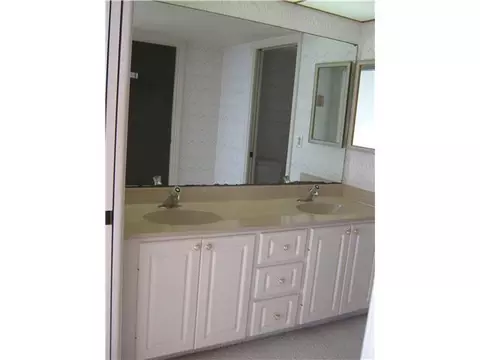 911 Ocean Dr #706, Juno Beach, FL 33408 photo 8