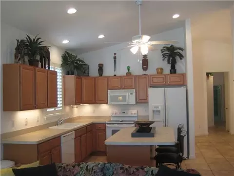 4651 SE Bridgetown Ct, Stuart, FL 34997 photo 2