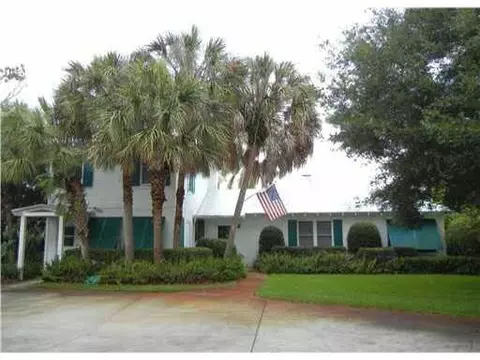 5111 Laird Ln, Jupiter, FL 33458 photo 9