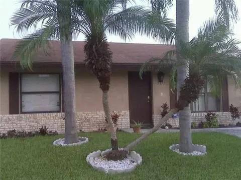 5655 E Ithaca Cir, Lake Worth, FL 33463 photo 1