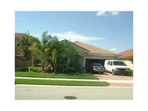 1184 SE Kirk St, Stuart, FL 34997 photo 1