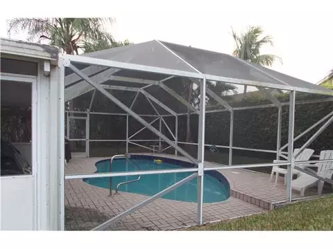 91 Maple Ln, Boynton Beach, FL 33436 photo 4
