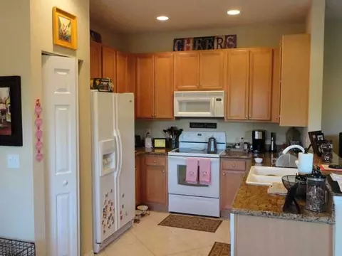 121 Seagrape Dr #203, Jupiter, FL 33458 photo 2