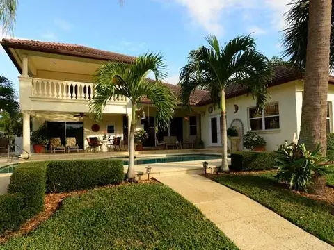 906 Dolphin Dr, Jupiter, FL 33458 photo 3