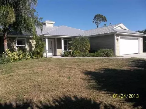 3013 SE Jefferson St, Stuart, FL 34997 photo 1