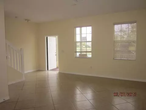 211 E Thatch Palm Cir, Jupiter, FL 33458 photo 2