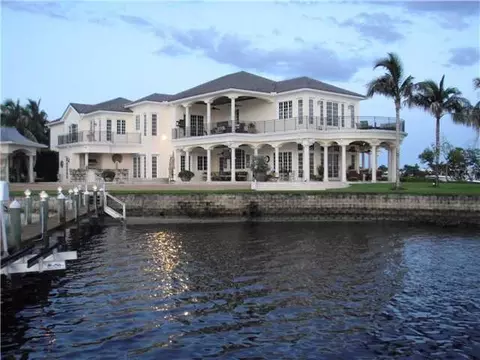 131 Point Cir, Tequesta, FL 33469 photo 1