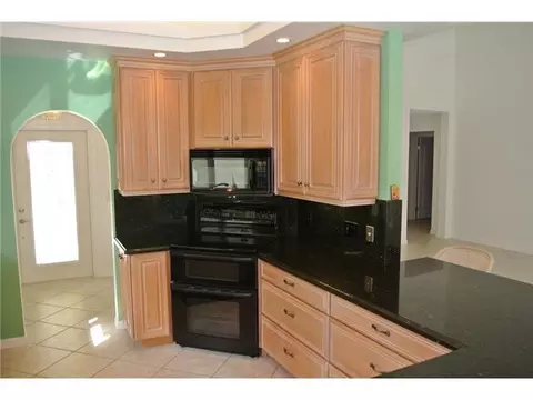111 Cape Pointe Cir, Jupiter, FL 33477 photo 3