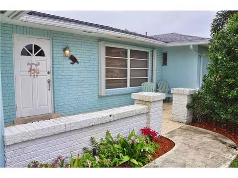 356 Mars, Tequesta, FL 33469 photo 2
