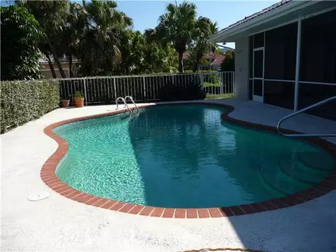 126 Olympus Cir, Jupiter, FL 33477 photo 9