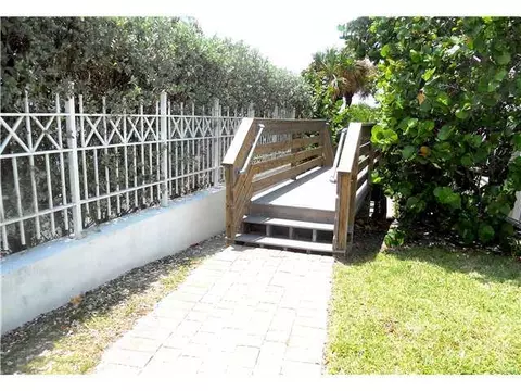 138 Rotunda Dr, Jupiter, FL 33477 photo 10