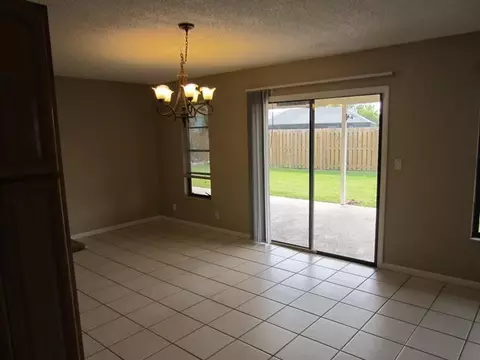 4008 SE Jacaranda St, Stuart, FL 34997 photo 4