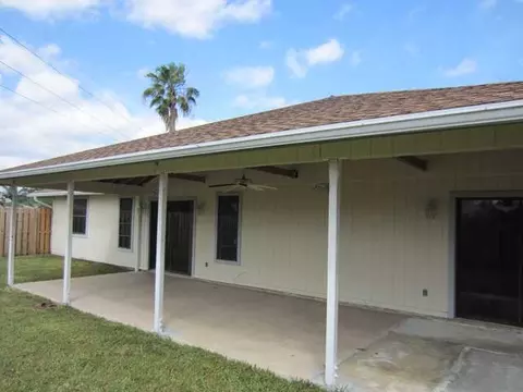 4008 SE Jacaranda St, Stuart, FL 34997 photo 2