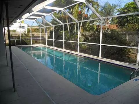 7 Paddock Cir, Jupiter, FL 33469 photo 2