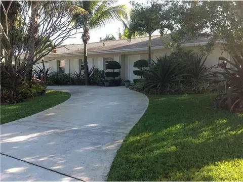 260 River Dr, Tequesta, FL 33469 photo 1