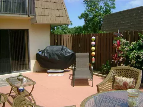 5828 SE Riverboat Dr, Stuart, FL 34997 photo 9