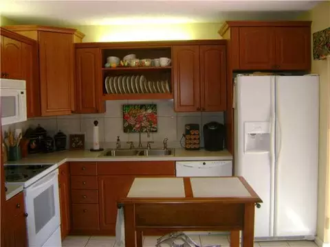 5828 SE Riverboat Dr, Stuart, FL 34997 photo 2