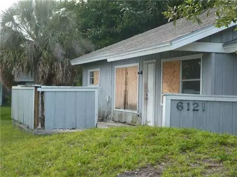 6121 SE Michael Dr, Stuart, FL 34997 photo 2