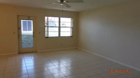 1043 Cornwall C, Boca Raton, FL 33434 photo 6