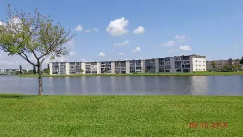 1043 Cornwall C, Boca Raton, FL 33434 photo 2