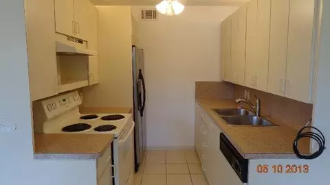 1043 Cornwall C, Boca Raton, FL 33434 photo 4