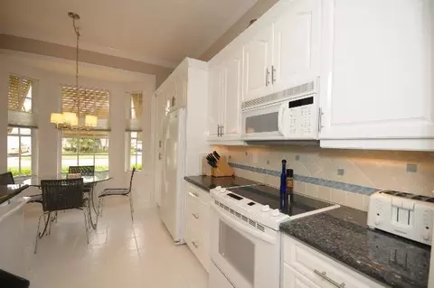 7675 N Eagle Point Dr, Delray Beach, FL 33446 photo 2