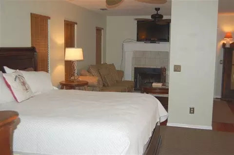 2082 SE Riverside Dr, Stuart, FL 34996 photo 20