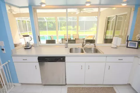5471 SE Celestial Cir, Stuart, FL 34997 photo 9