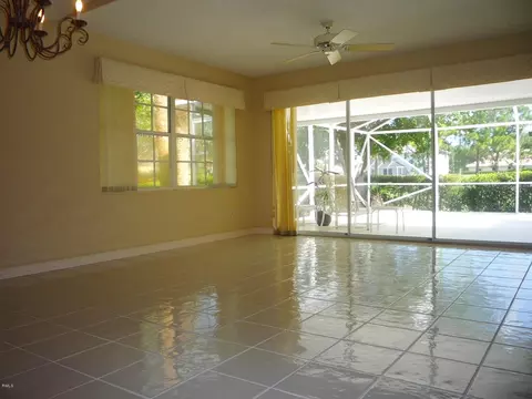 275 Brier Cir, Jupiter, FL 33458 photo 2