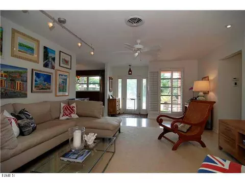 262 SEdgewood Dr, Stuart, FL 34996 photo 4