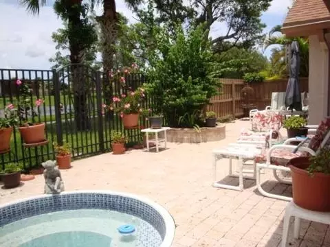 7579 Sierra Dr E, Boca Raton, FL 33433 photo 17