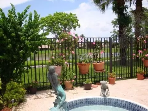 7579 Sierra Dr E, Boca Raton, FL 33433 photo 3