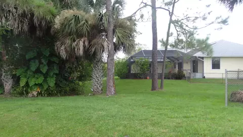 1040 SE Buttonwood Cir, Stuart, FL 34997 photo 21